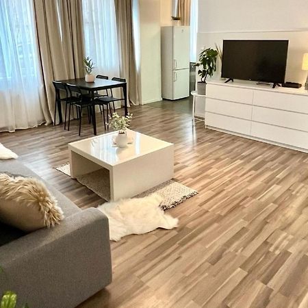 Apartment Adele - Old Town Bratislava Esterno foto